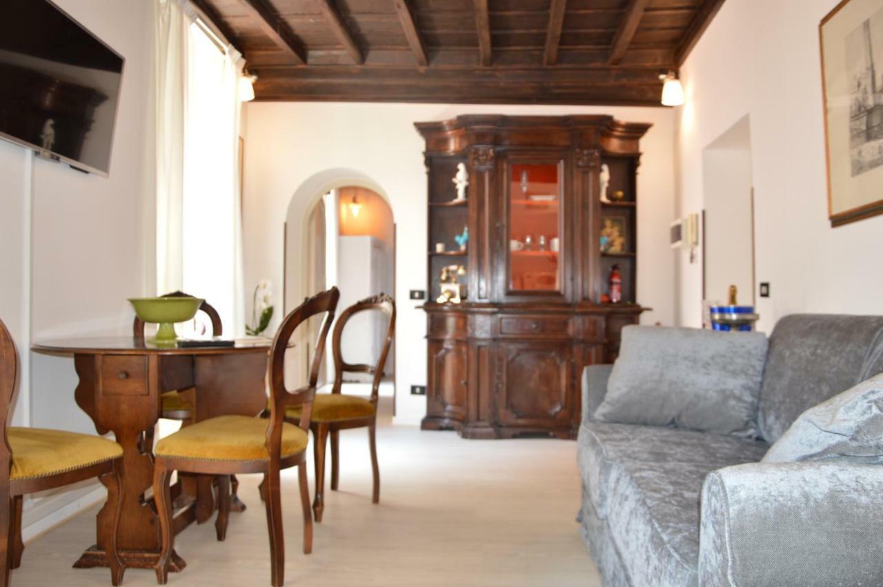 Historic Center - Elegant Apartment With Charming Antiques - Raffaello Inn Rzym Zewnętrze zdjęcie