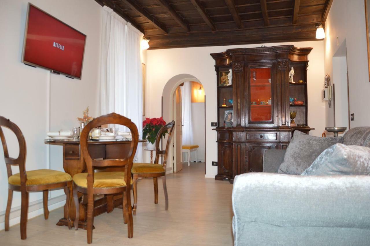 Historic Center - Elegant Apartment With Charming Antiques - Raffaello Inn Rzym Zewnętrze zdjęcie